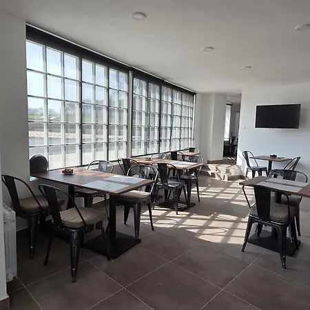 Vendégház La Pie Qui Tette - 1 Avec Salle De Repas Commune A Disposition